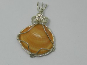 1507-11 natural shell necklace handcrafted local jewelry 203 513-1045